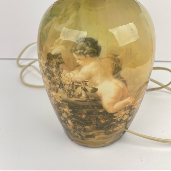 Renaissance Angel Design Vintage Lamp - Picture 4 of 6